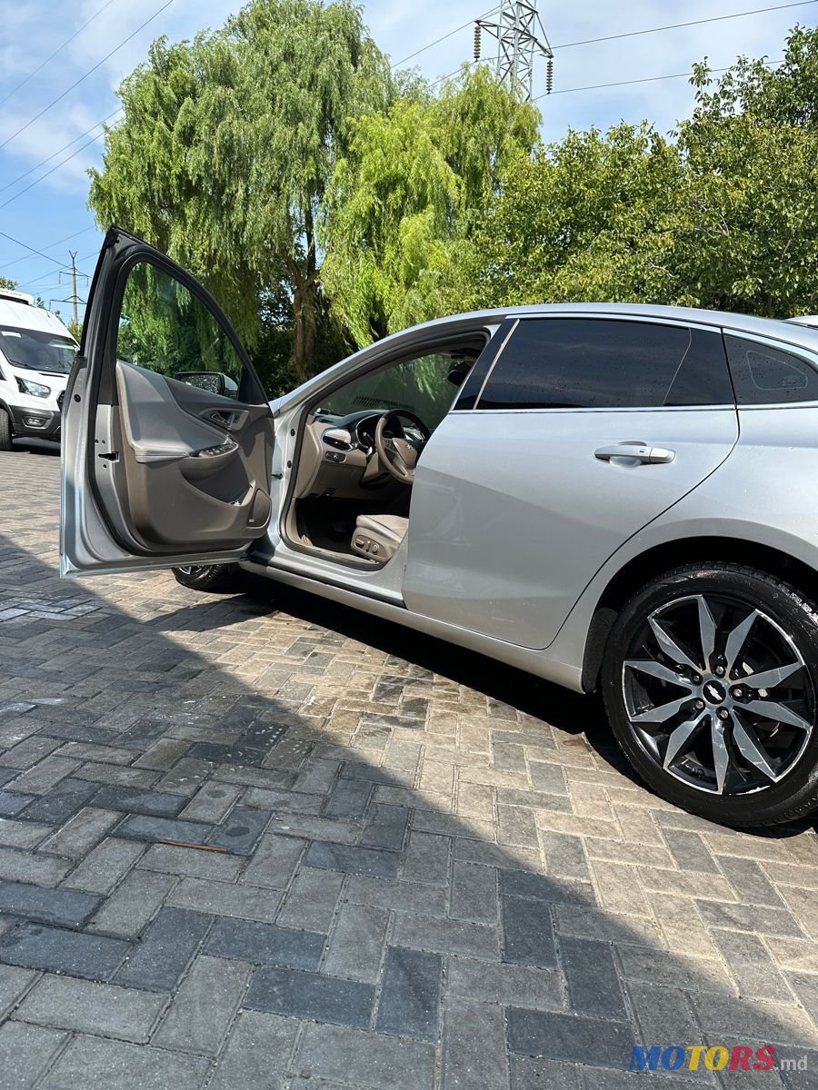 2016' Chevrolet Malibu photo #4