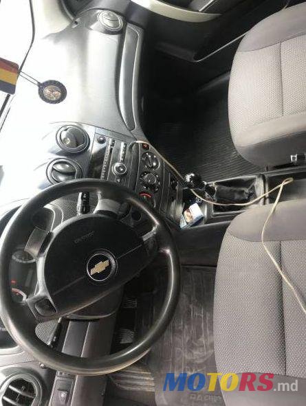 2009' Chevrolet Aveo photo #2