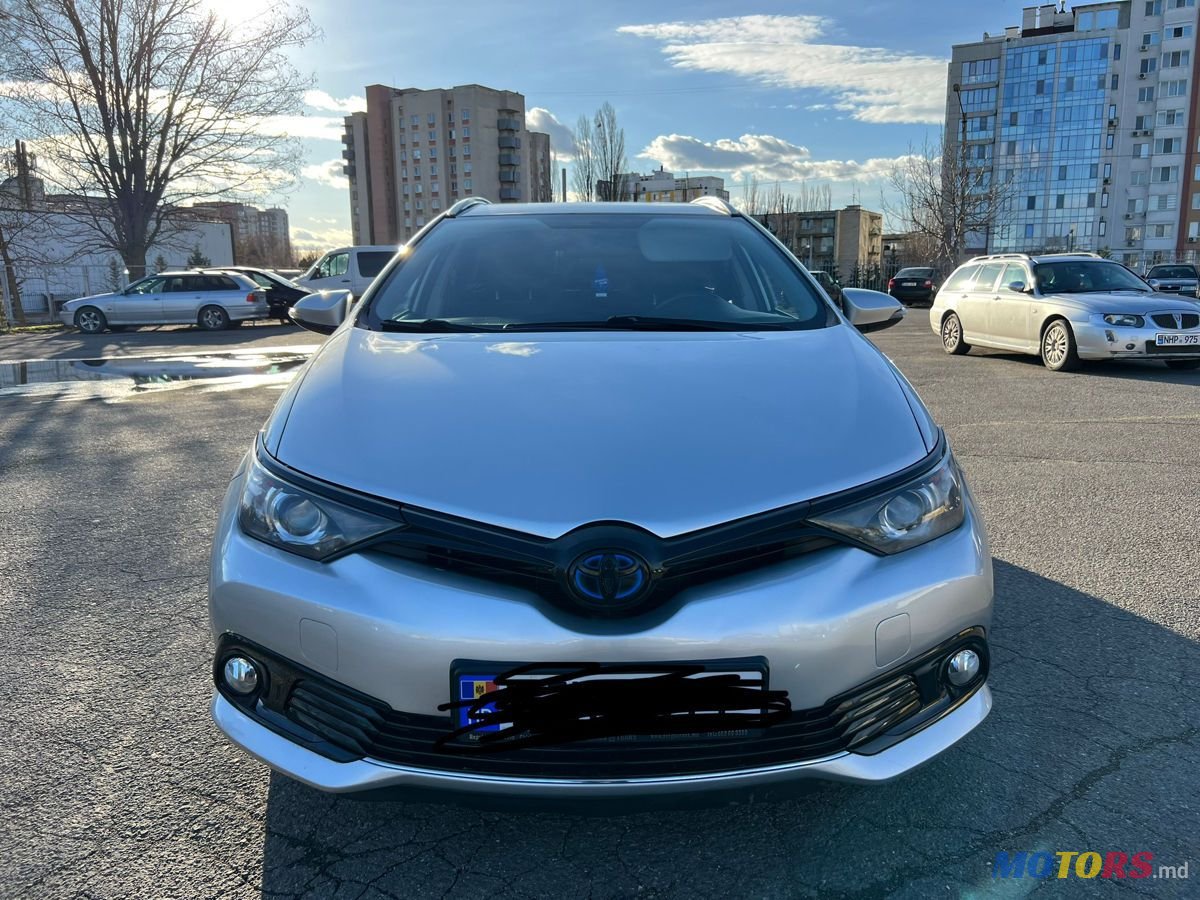 2016' Toyota Auris photo #3