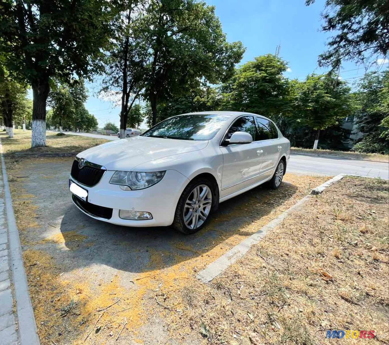 2013' Skoda Superb photo #1