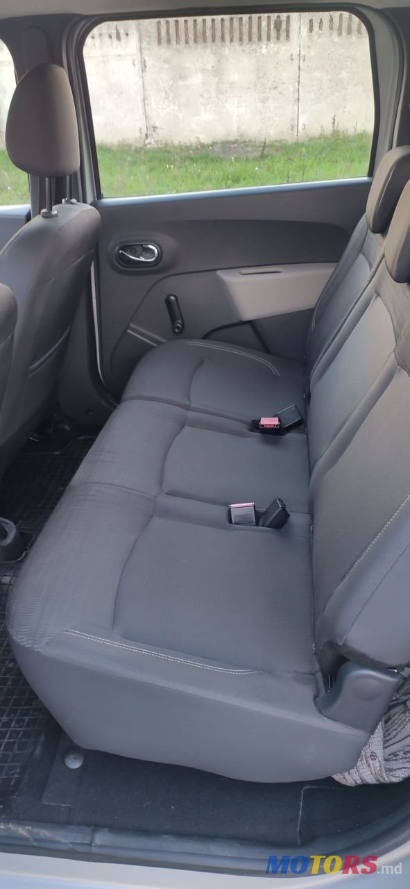 2013' Dacia Jogger photo #5