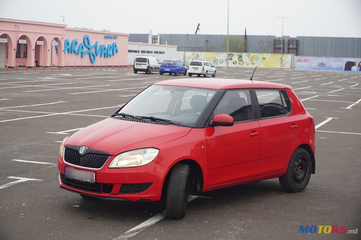 2013' Skoda Fabia photo #5