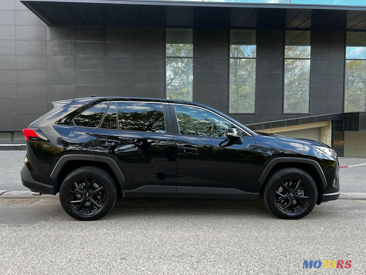 2022' Toyota RAV4 photo #2