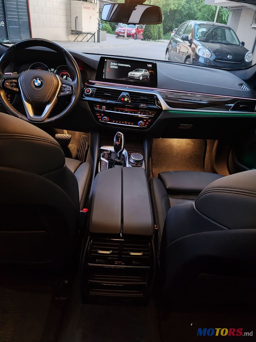 2019' BMW 5 Series photo #6