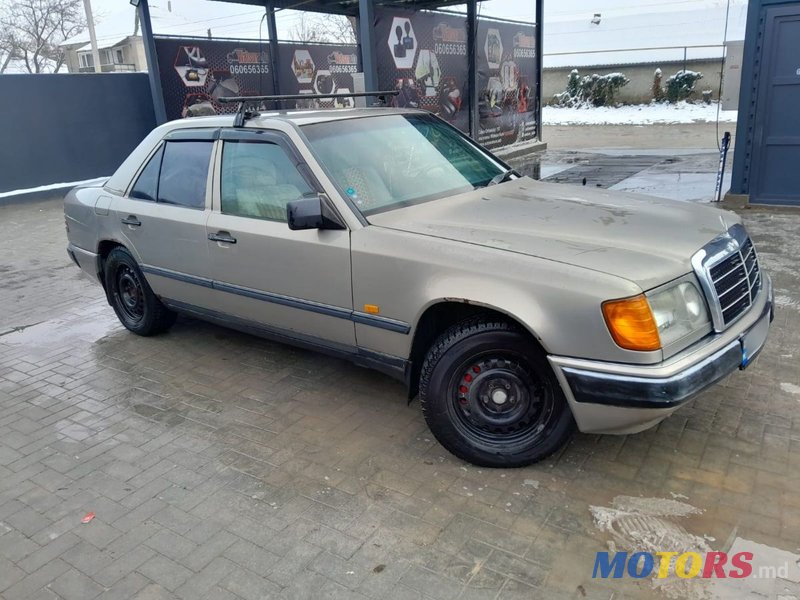 1988' Mercedes-Benz W124 photo #1