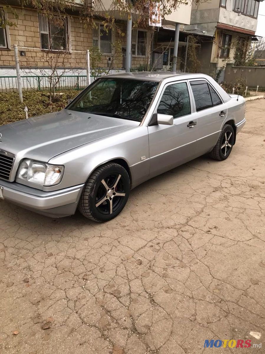 1994' Mercedes-Benz W124 photo #6