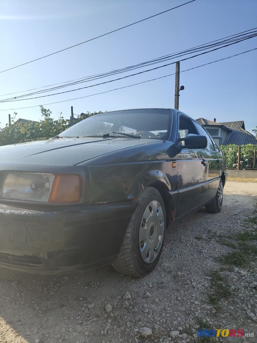 1993' Volkswagen Passat photo #3