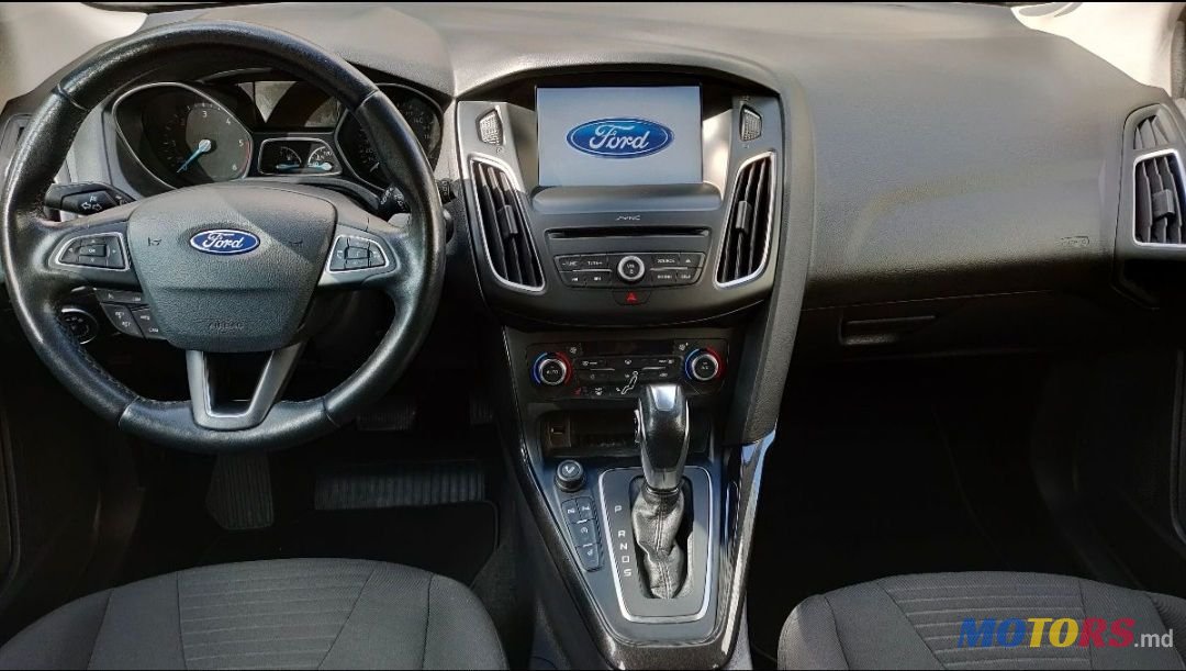 2016' Ford Focus photo #6