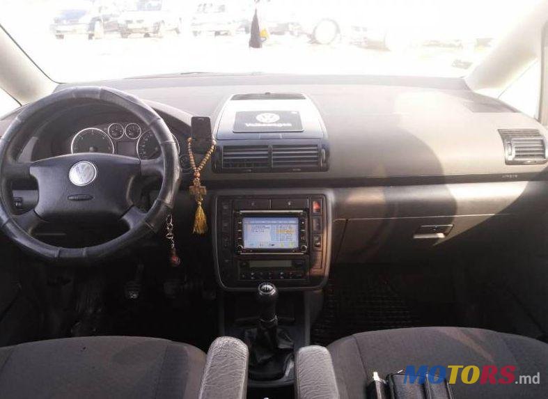 2006' Volkswagen Sharan photo #2