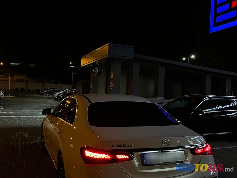 2021' Mercedes-Benz E-Class photo #3