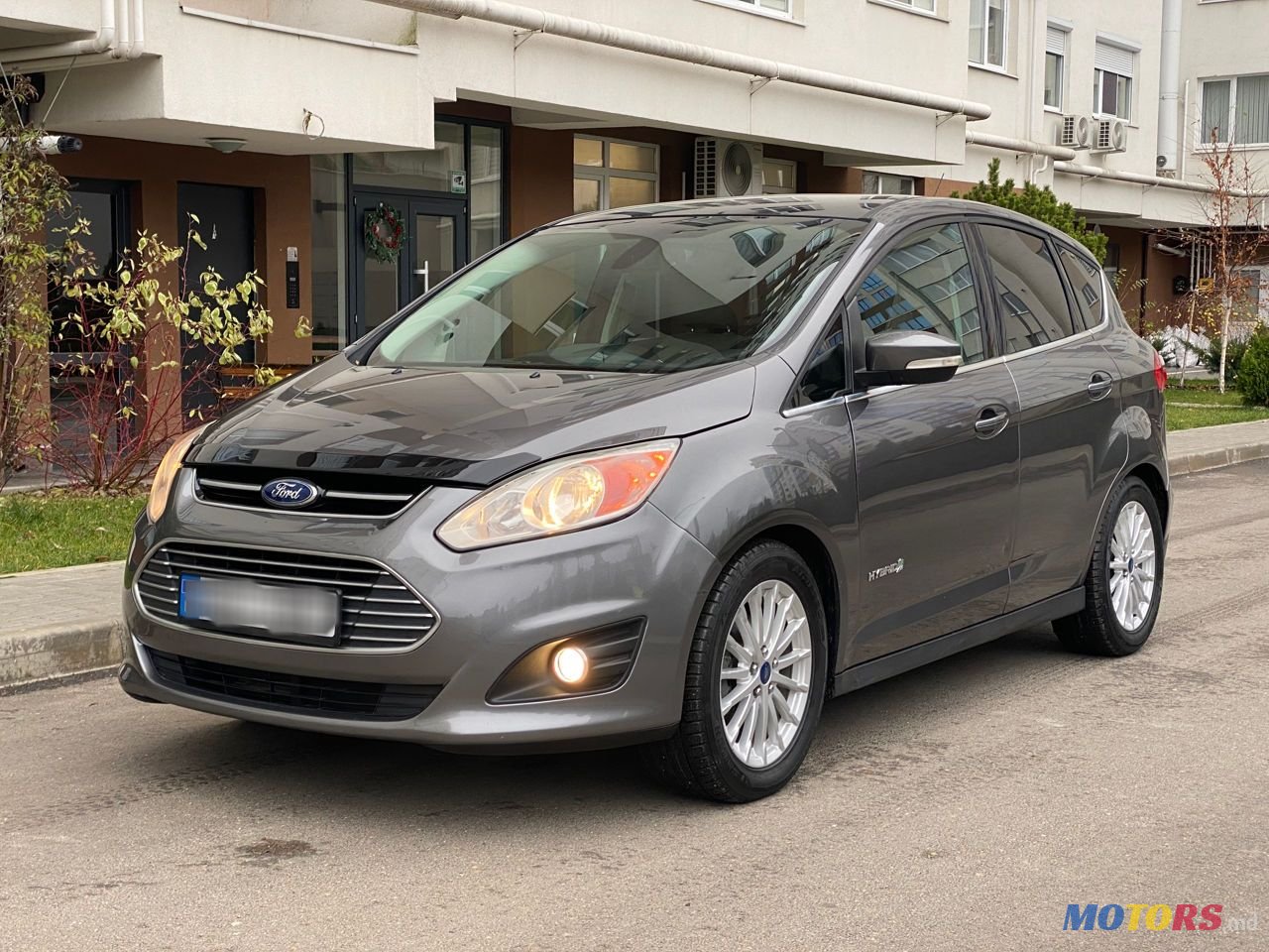 2013' Ford C-MAX photo #2
