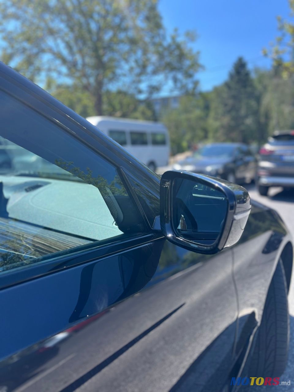 2017' BMW 5 Series photo #3