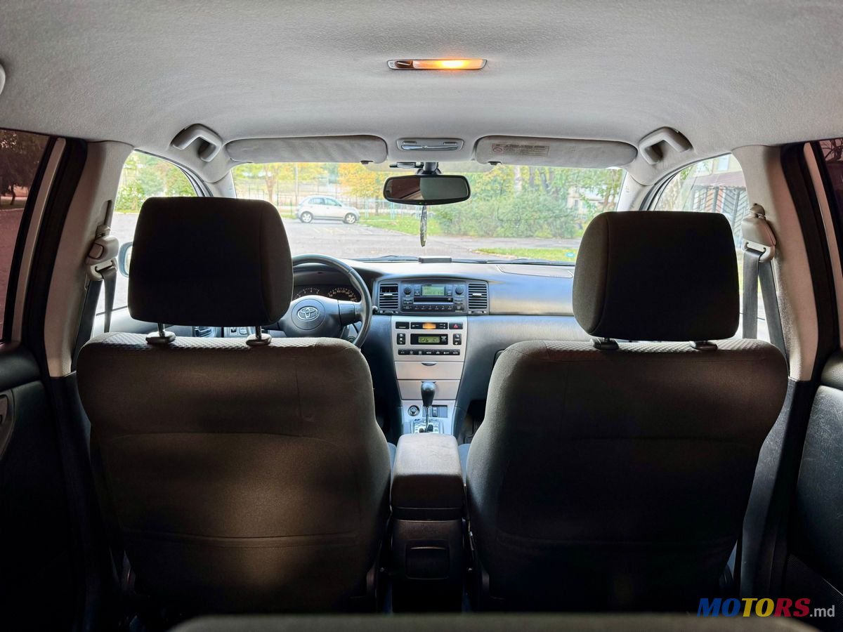 2005' Toyota Corolla photo #4