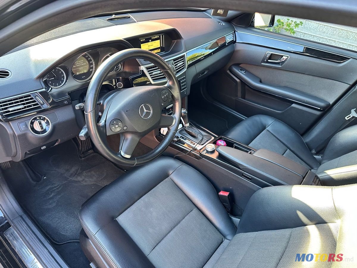 2011' Mercedes-Benz E-Class photo #5