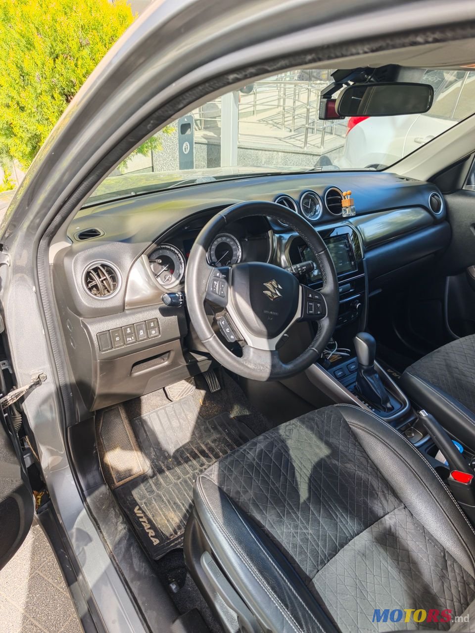 2019' Suzuki Vitara photo #5