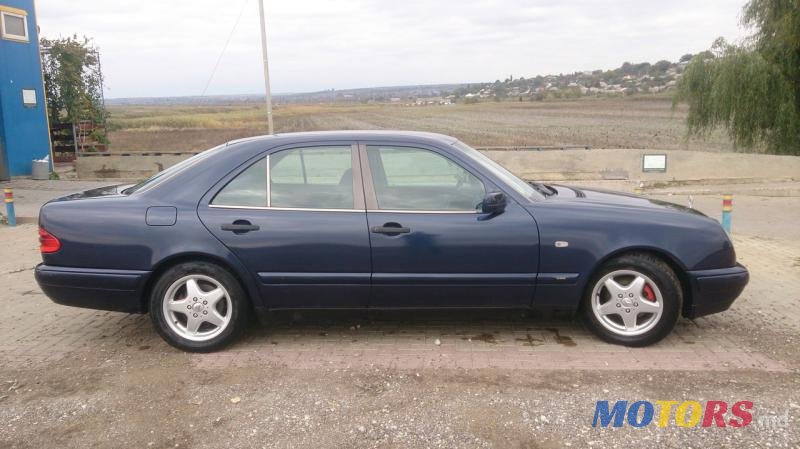 1996' Mercedes-Benz E-Class photo #3