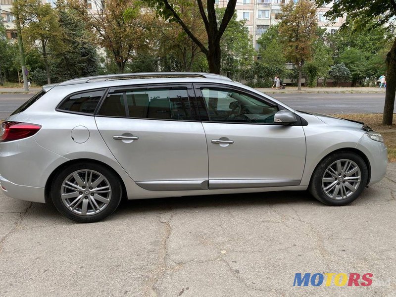 2012' Renault Megane photo #5