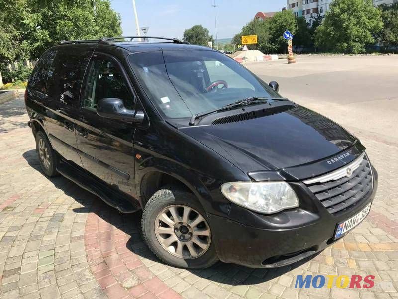 2004' Chrysler Voyager photo #1