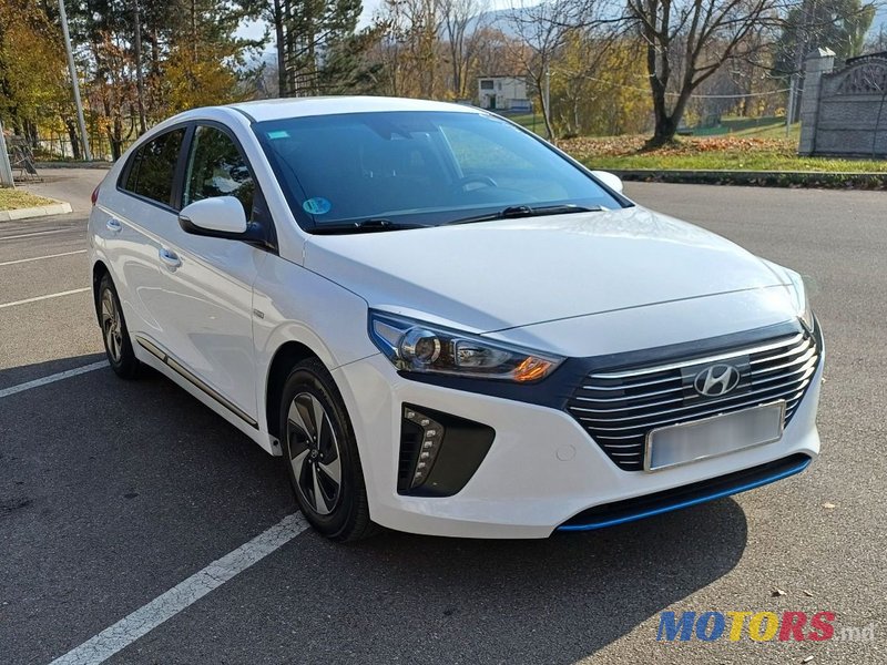 2019' Hyundai Ioniq photo #1