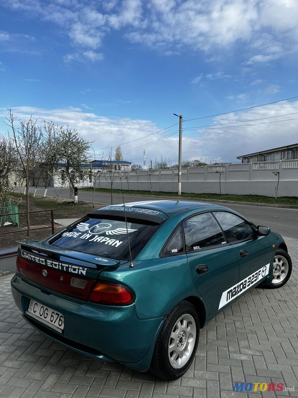 1995' Mazda 323 photo #3