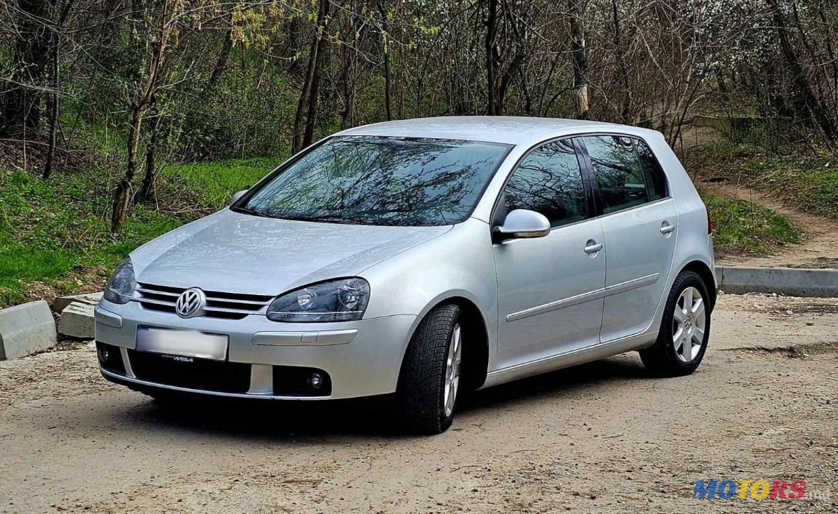 2008' Volkswagen Golf photo #3