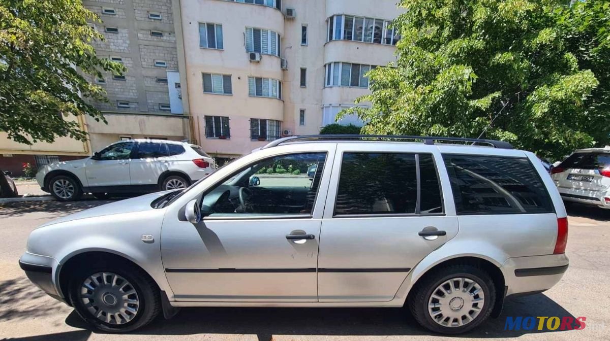 2000' Volkswagen Golf photo #2