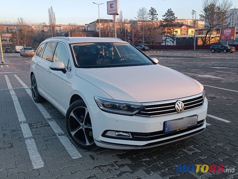 2017' Volkswagen Passat photo #1