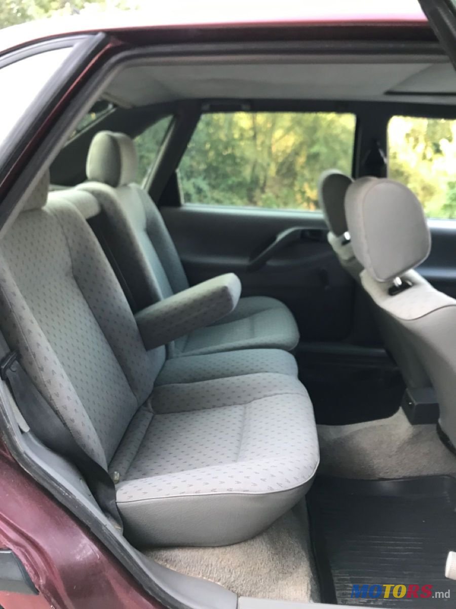 1995' Volkswagen Passat photo #6