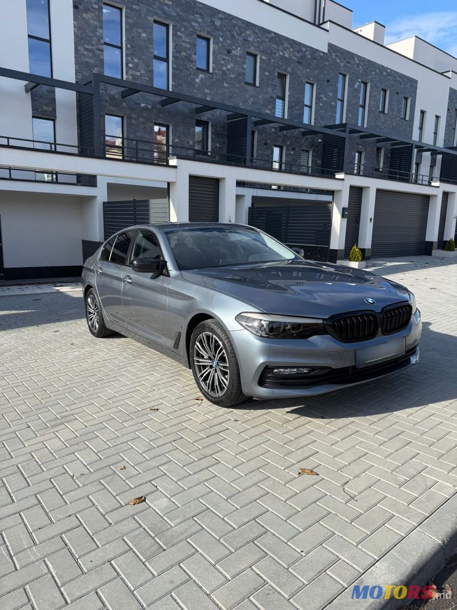 2017' BMW 5 Series photo #1