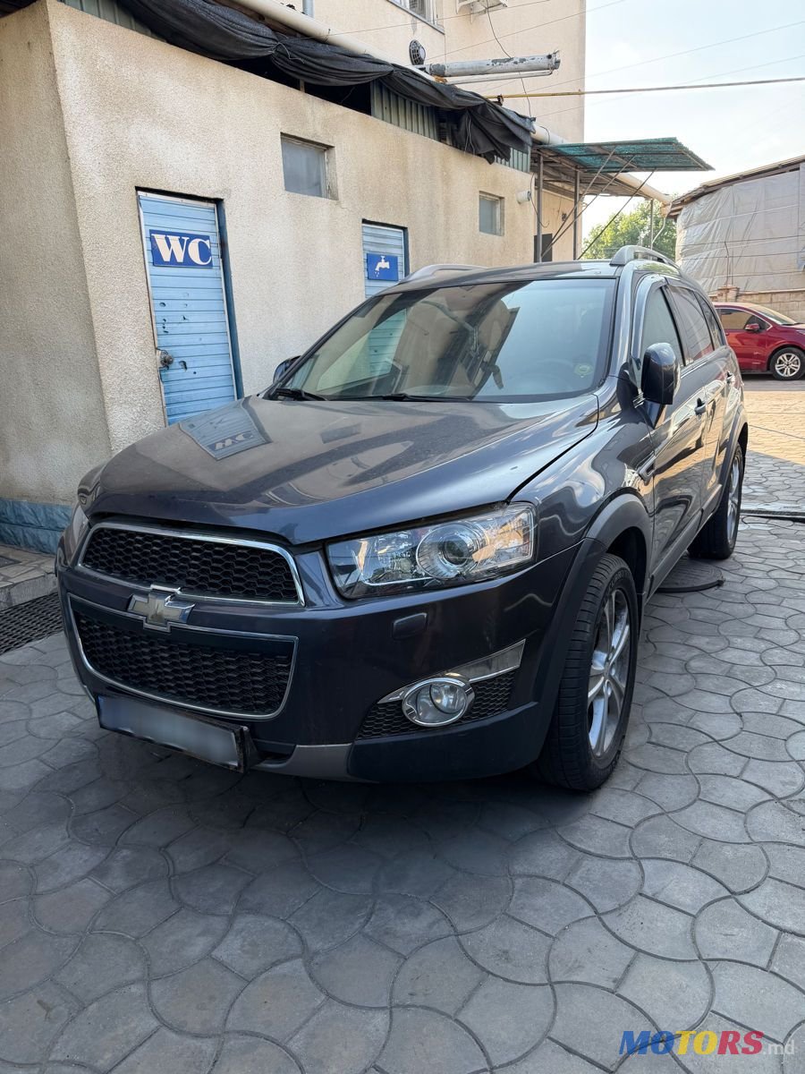 2012' Chevrolet Captiva photo #3