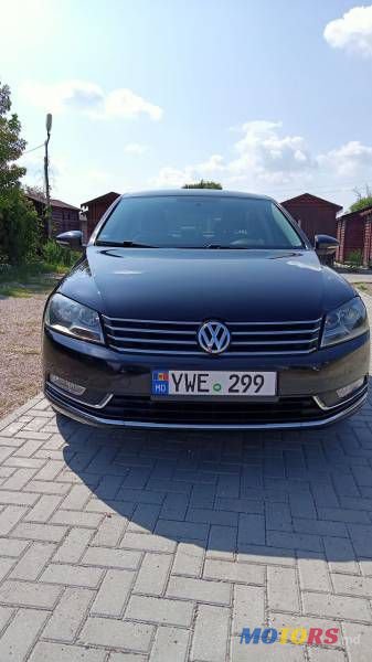 2013' Volkswagen Passat photo #2