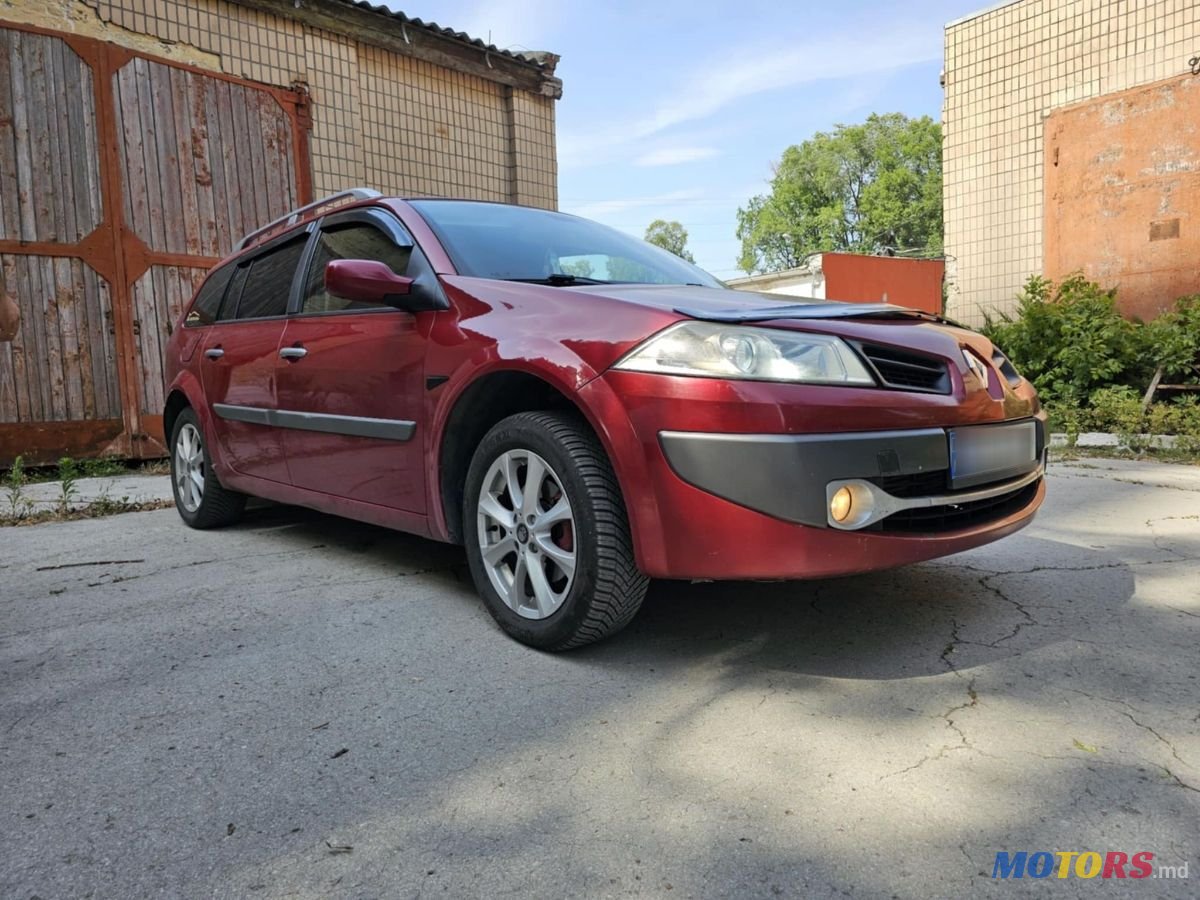 2008' Renault Megane photo #2