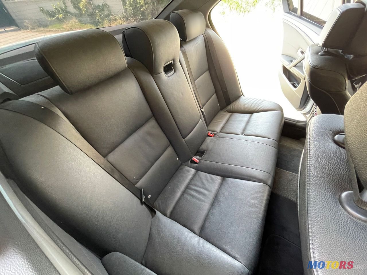 2008' BMW 5 Series photo #5