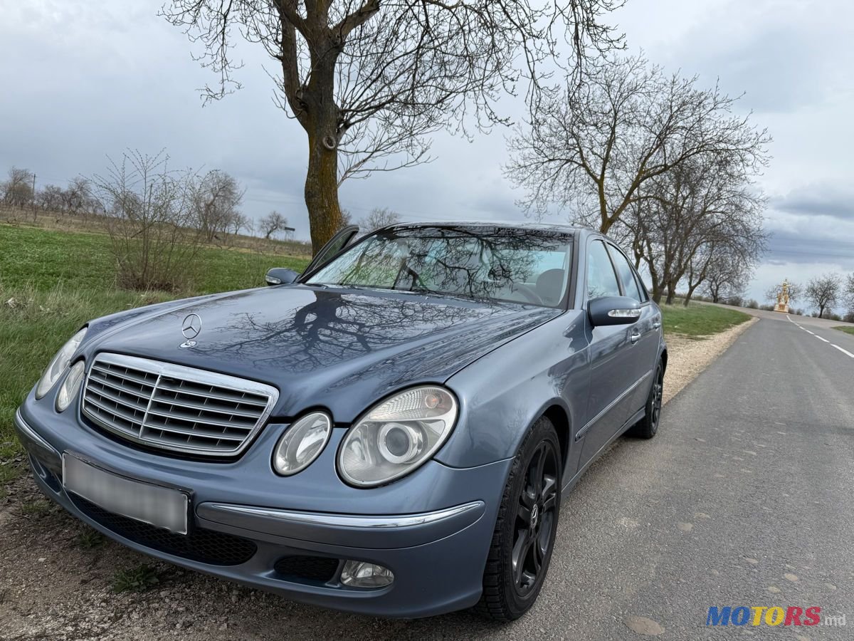 2004' Mercedes-Benz E-Class photo #1