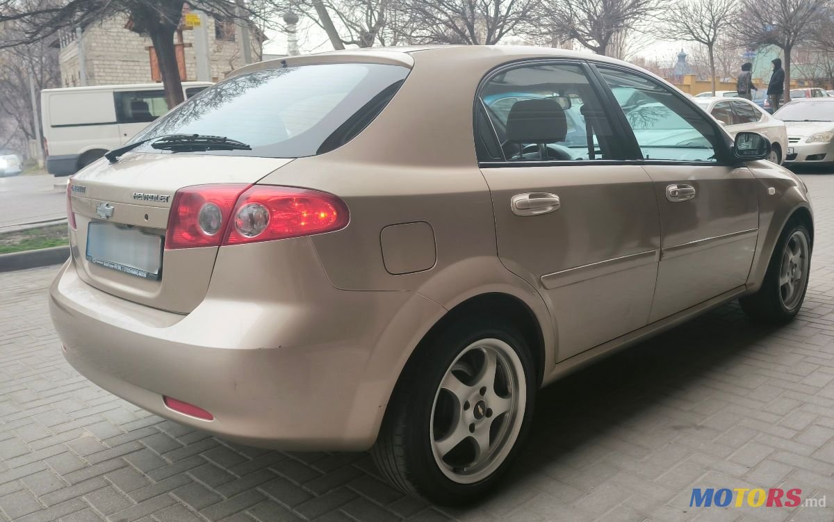 2007' Chevrolet Lacetti photo #2