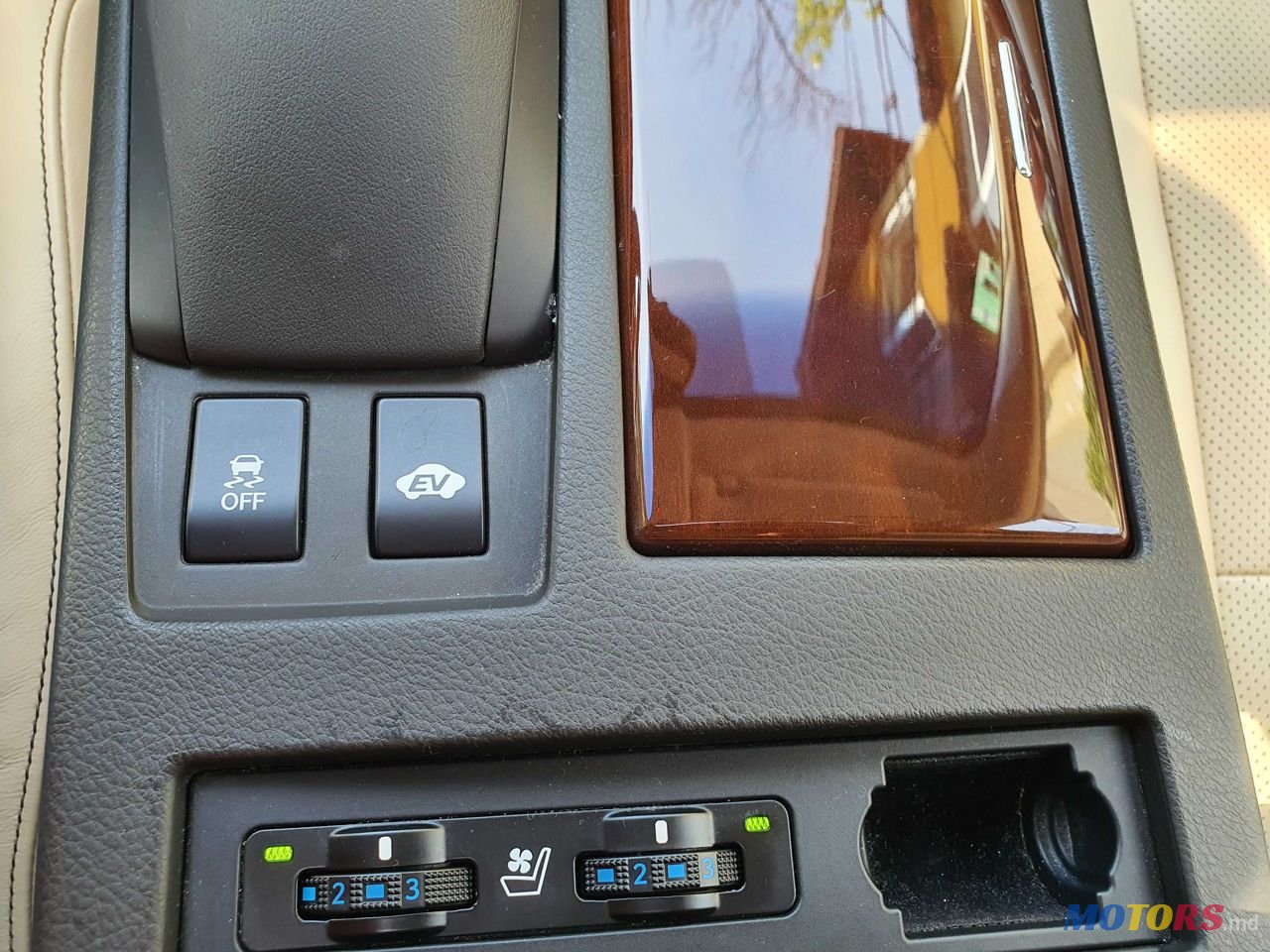 2013' Lexus Rx Series photo #6