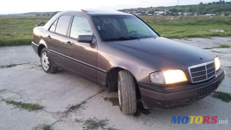 1997' Mercedes-Benz E-Class photo #2