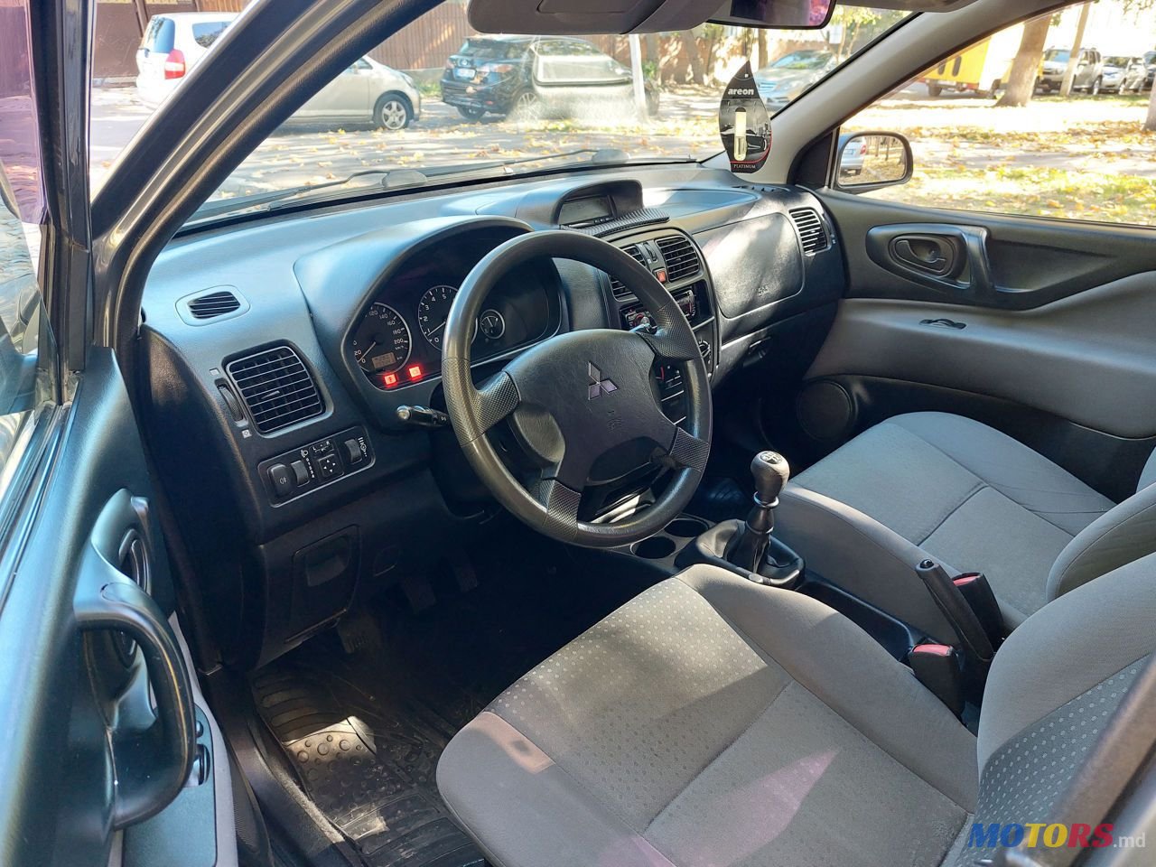 2004' Mitsubishi Space Star photo #6