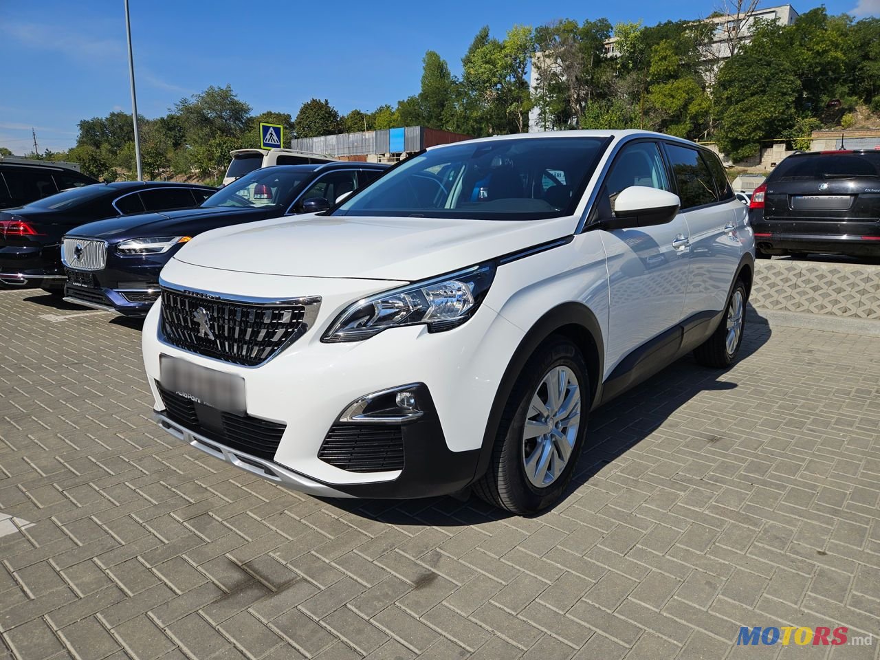 2020' Peugeot 5008 photo #1