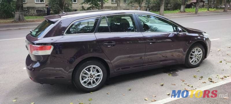 2010' Toyota Avensis photo #2