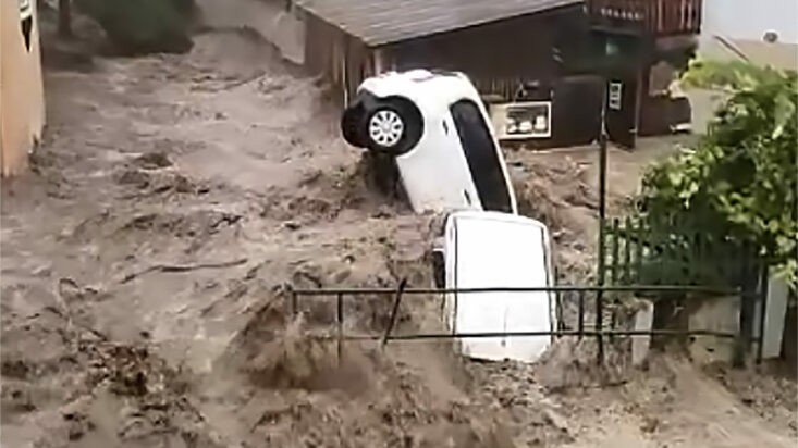 Prăpăd în vestul Europei. Aveţi grijă la maşinile inundate ce ar putea fi uscate şi importate în Moldova