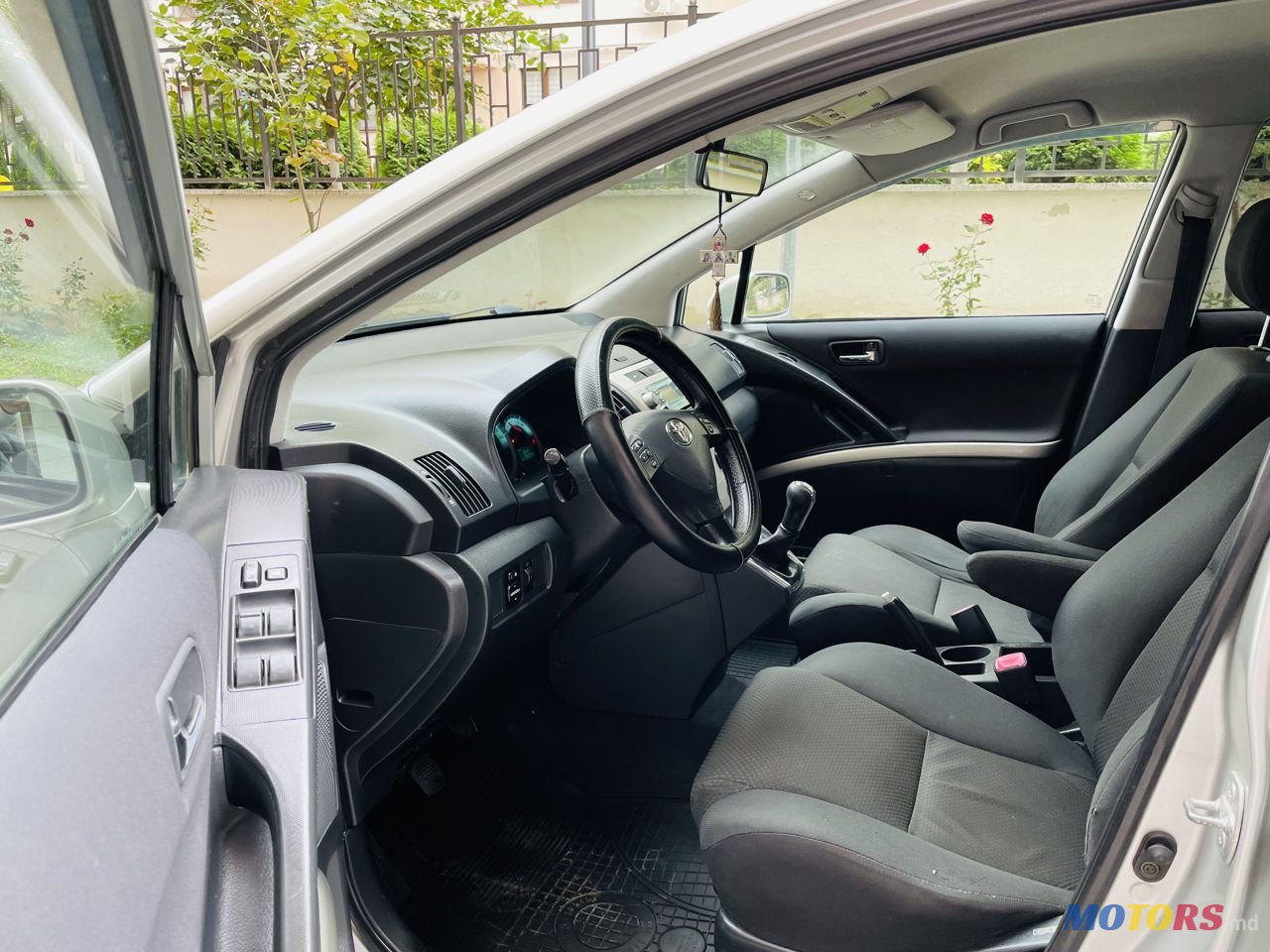 2007' Toyota Corolla Verso photo #5