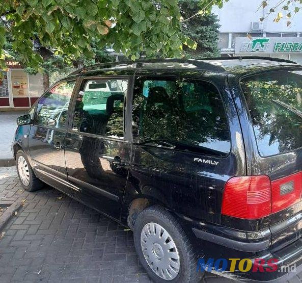 2002' Volkswagen Sharan photo #1