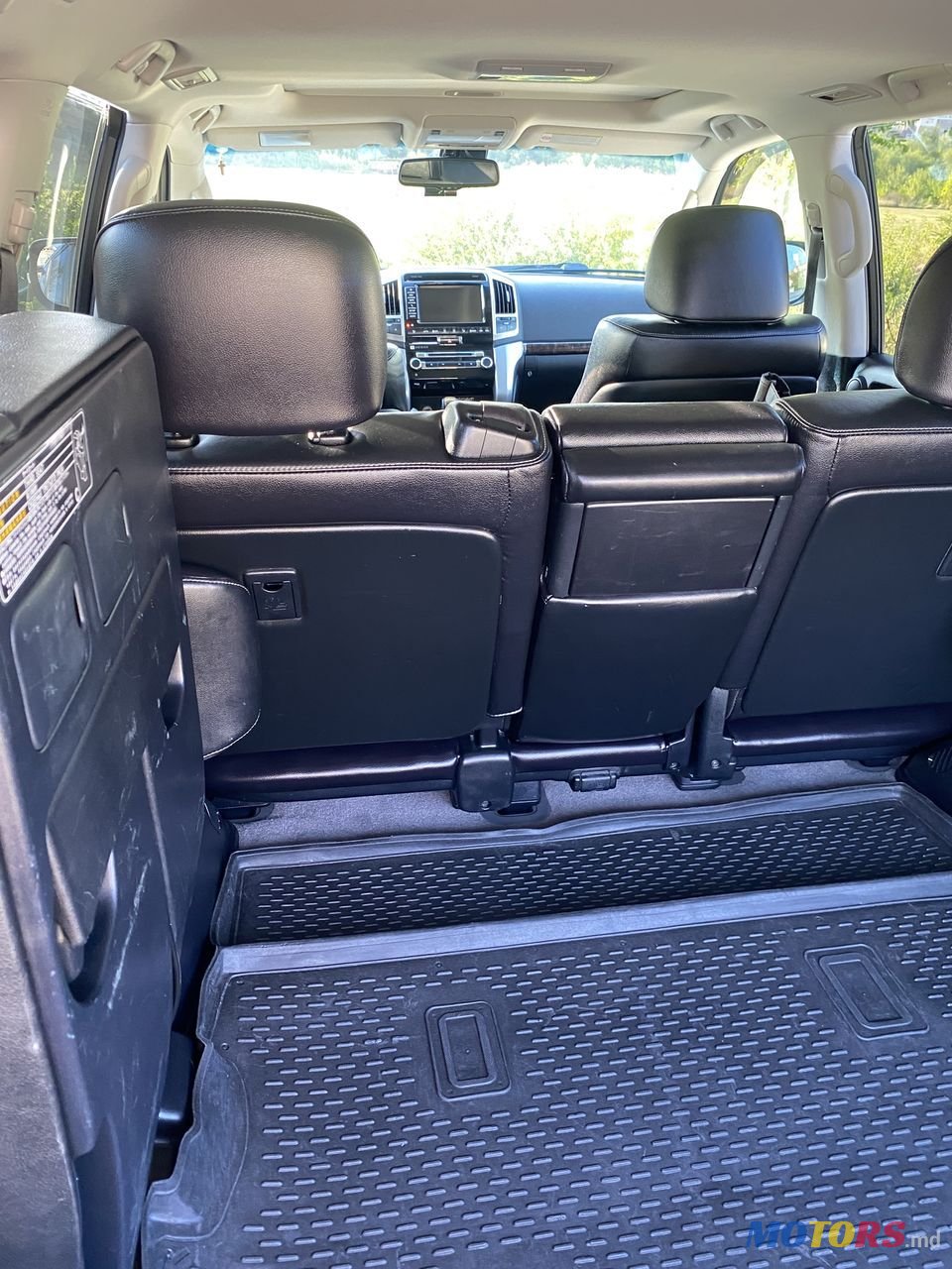 2012' Toyota Land Cruiser photo #5