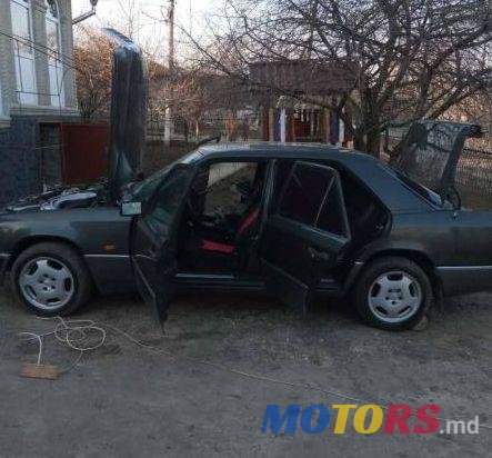 1991' Mercedes-Benz E photo #1