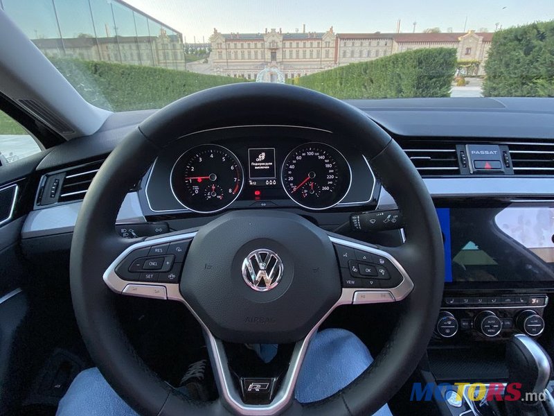 2021' Volkswagen Passat photo #3