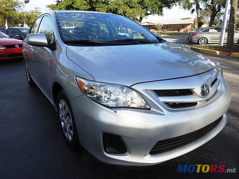 2013' Toyota Corolla LE photo #1