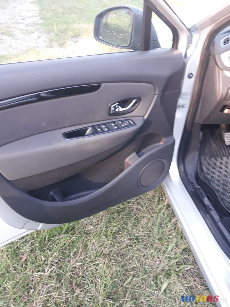 2014' Renault Grand Scenic photo #5