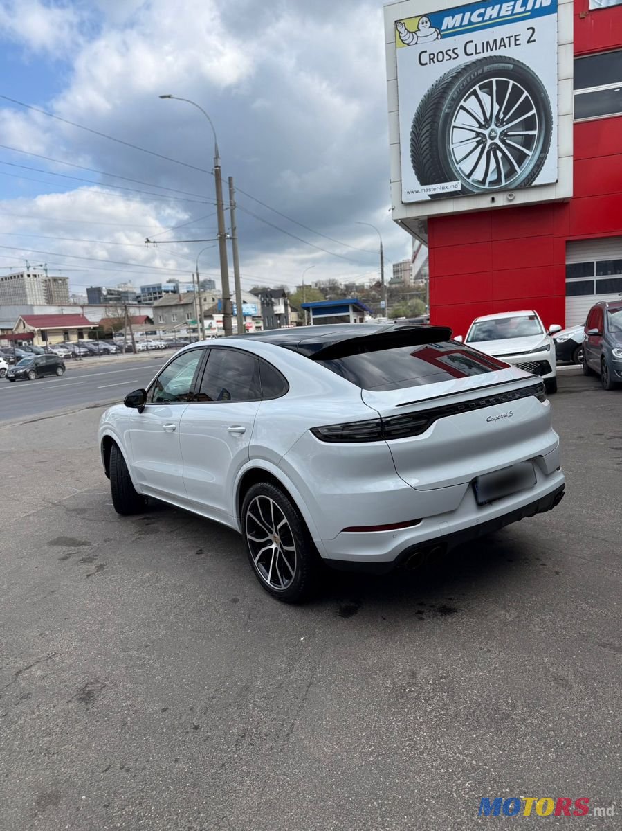 2019' Porsche Cayenne Coupe photo #3