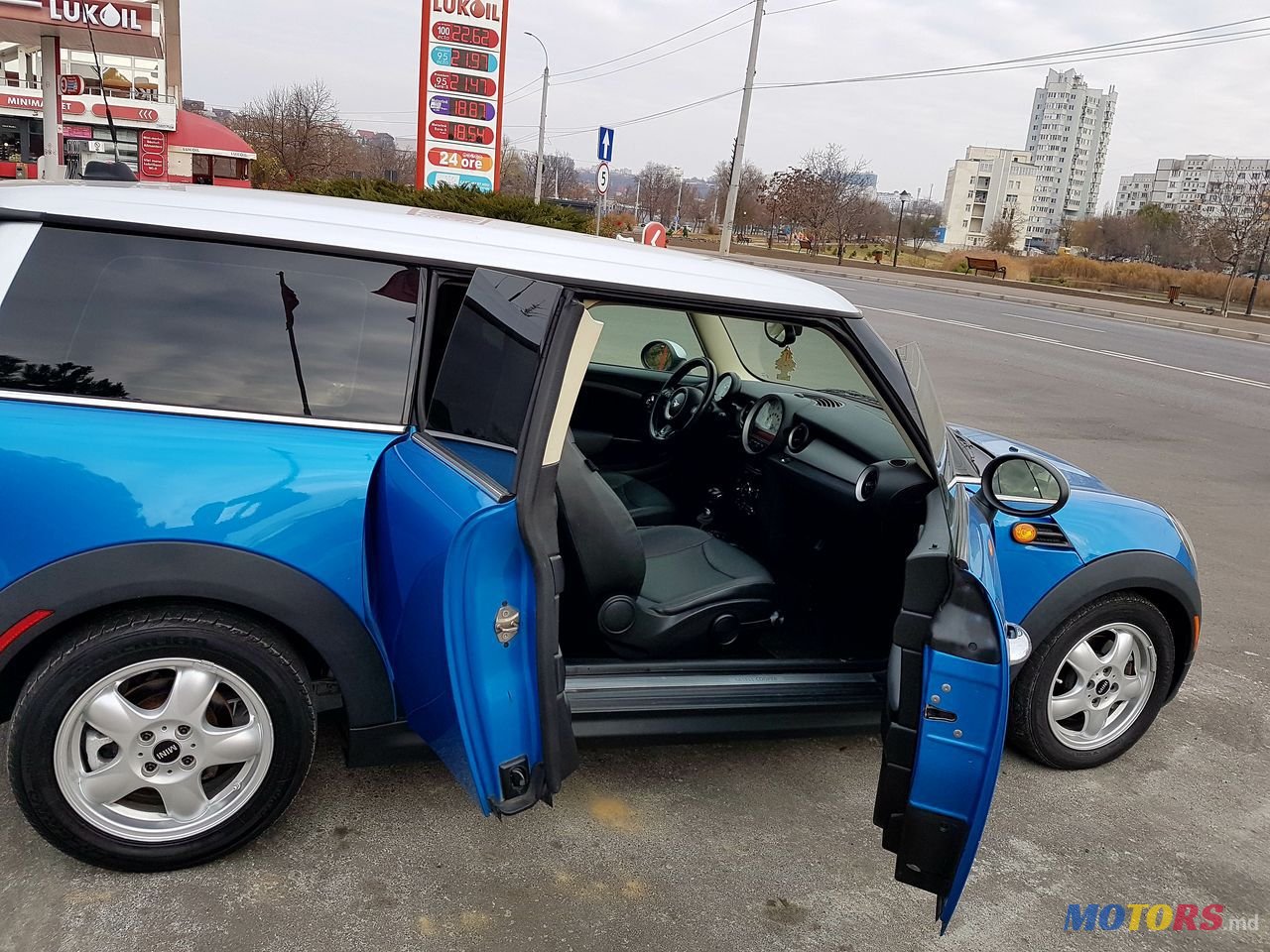 2012' MINI Cooper photo #3